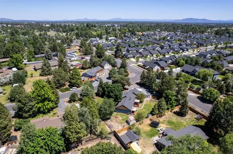 21093 Gardenia Avenue Bend OR 97702