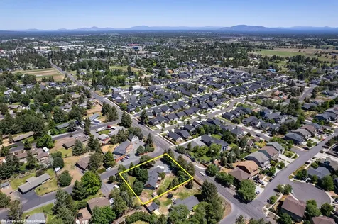 21093 Gardenia Avenue Bend OR 97702