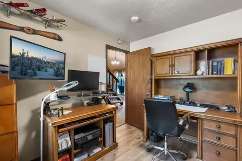 21093 Gardenia Avenue Bend OR 97702