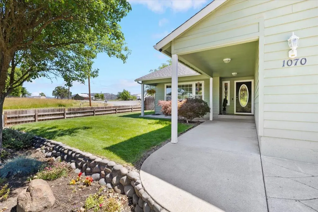 1070 Havenwood Drive Eagle Point OR 97524