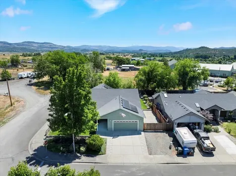 1070 Havenwood Drive Eagle Point OR 97524