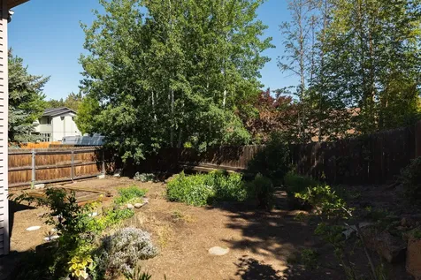 3082 NE Madison Avenue Bend OR 97701