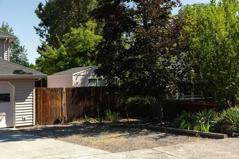 3082 NE Madison Avenue Bend OR 97701