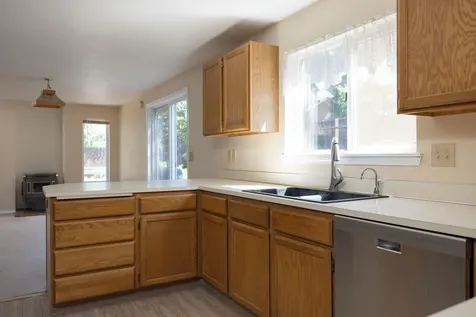 3082 NE Madison Avenue Bend OR 97701
