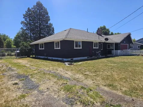 2839 Crest Street Klamath Falls OR 97603