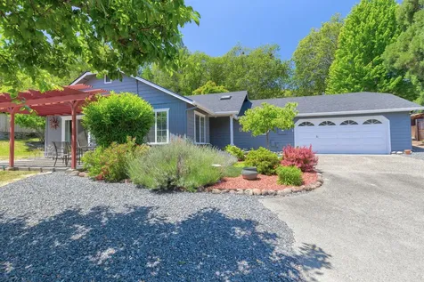 411 NW Pleasant View Drive Grants Pass OR 97526