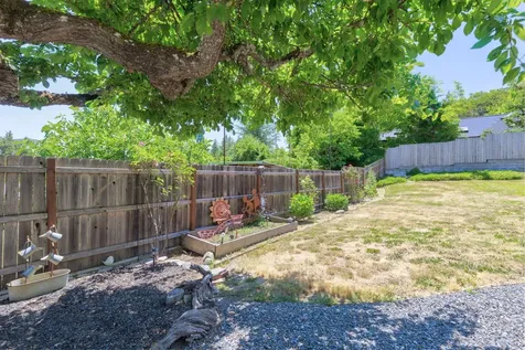 411 NW Pleasant View Drive Grants Pass OR 97526