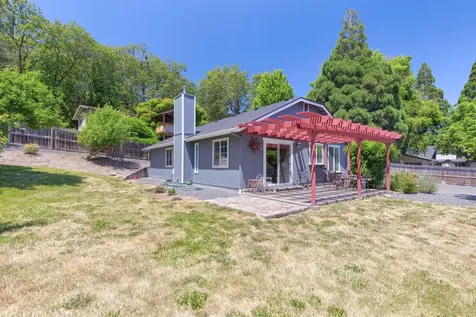 411 NW Pleasant View Drive Grants Pass OR 97526