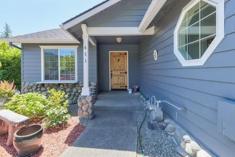 411 NW Pleasant View Drive Grants Pass OR 97526