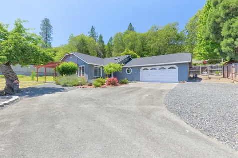 411 NW Pleasant View Drive Grants Pass OR 97526