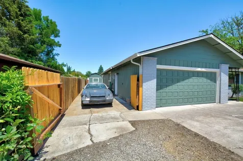 2625 Pomona Way Medford OR 97504