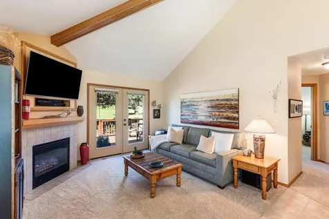 1029 Golden Pheasant Drive Redmond OR 97756