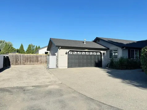 2818 Table Rock Road Medford OR 97501