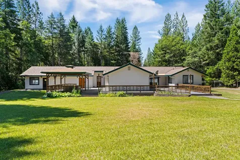 2075 Azalea Drive Grants Pass OR 97526