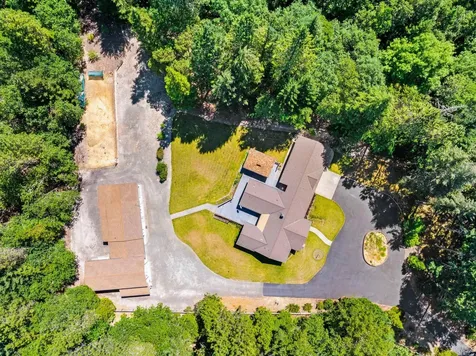 2075 Azalea Drive Grants Pass OR 97526