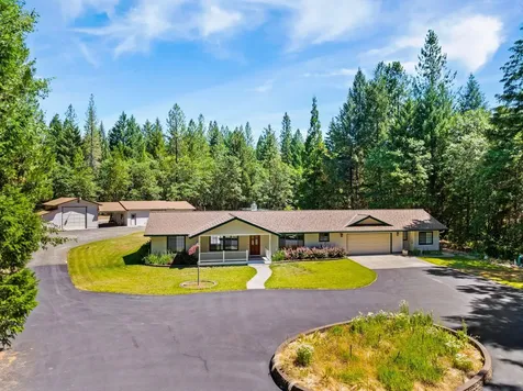 2075 Azalea Drive Grants Pass OR 97526