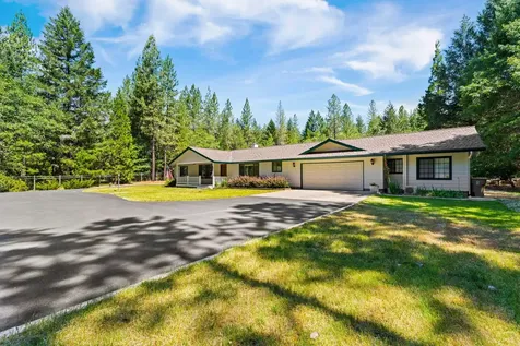 2075 Azalea Drive Grants Pass OR 97526