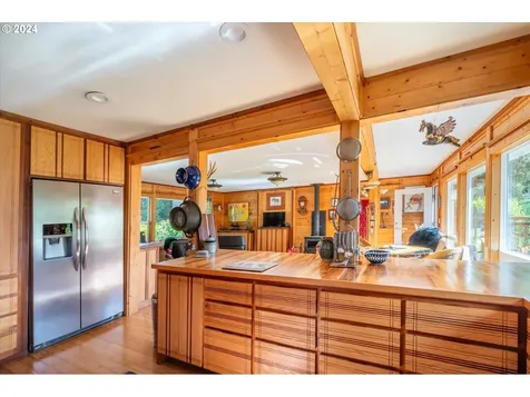 48611 Highway 101 Bandon OR 97411