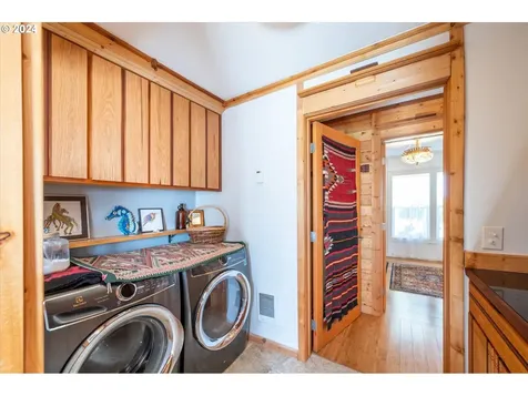 48611 Highway 101 Bandon OR 97411