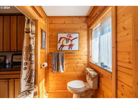 48611 Highway 101 Bandon OR 97411