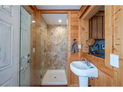 48611 Highway 101 Bandon OR 97411