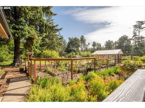 48611 Highway 101 Bandon OR 97411