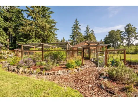 48611 Highway 101 Bandon OR 97411