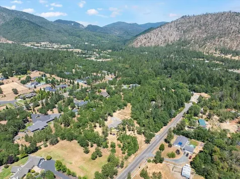 324 Haylees Way Grants Pass OR 97526