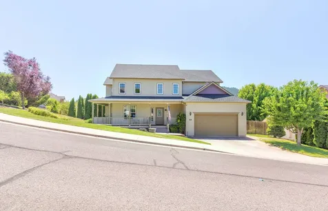 304 Woodville Way Rogue River OR 97537