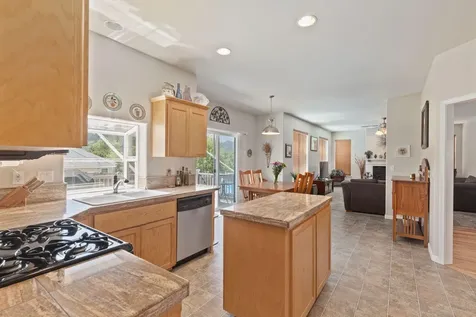 304 Woodville Way Rogue River OR 97537