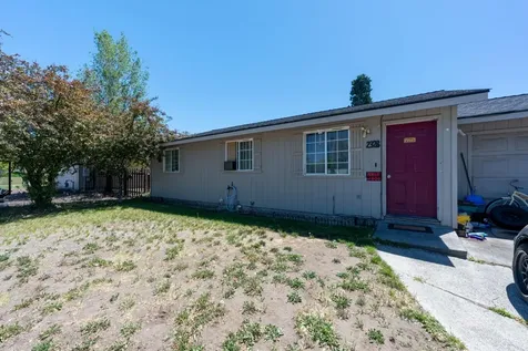 2328 SW Glacier Avenue Redmond OR 97756