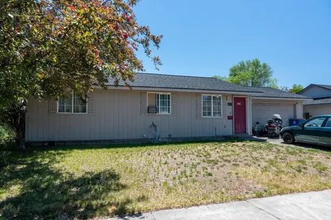 2328 SW Glacier Avenue Redmond OR 97756