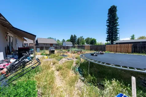 2328 SW Glacier Avenue Redmond OR 97756