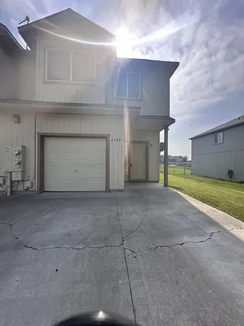 2464 NW 8th Street Redmond OR 97756