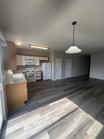 2464 NW 8th Street Redmond OR 97756