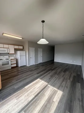 2464 NW 8th Street Redmond OR 97756