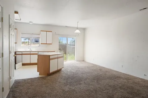 2464 NW 8th Street Redmond OR 97756