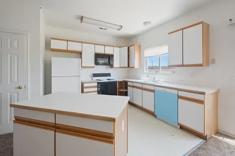 2464 NW 8th Street Redmond OR 97756