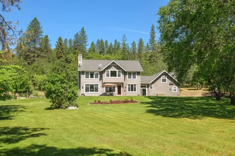 375 Mountain Paradise Drive Grants Pass OR 97526