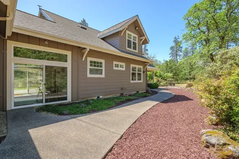 375 Mountain Paradise Drive Grants Pass OR 97526