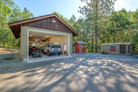 375 Mountain Paradise Drive Grants Pass OR 97526