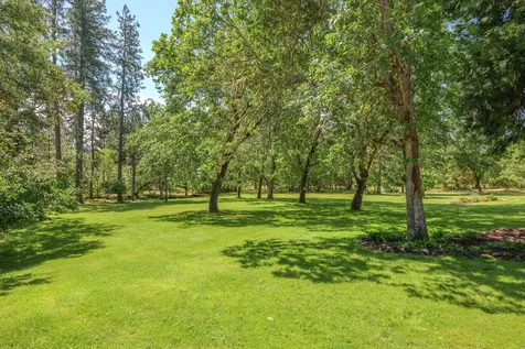 375 Mountain Paradise Drive Grants Pass OR 97526