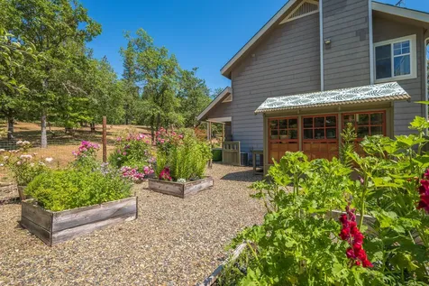 375 Mountain Paradise Drive Grants Pass OR 97526