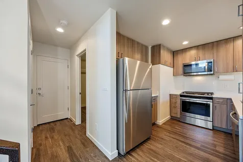 1086 E Main Street Ashland OR 97520