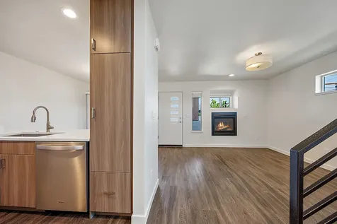 1086 E Main Street Ashland OR 97520