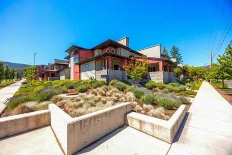 1086 E Main Street Ashland OR 97520