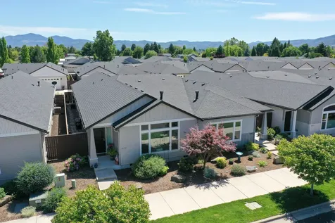 447 S Haskell Street Central Point OR 97502
