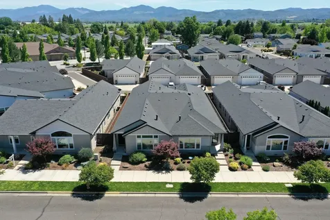 447 S Haskell Street Central Point OR 97502
