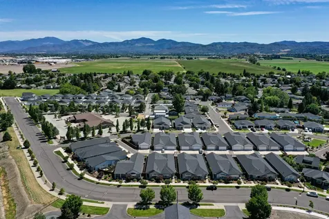447 S Haskell Street Central Point OR 97502