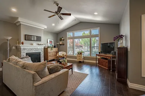 447 S Haskell Street Central Point OR 97502